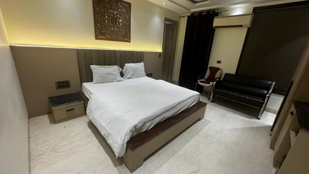 The PratiQ - Signature Boutique Hotel