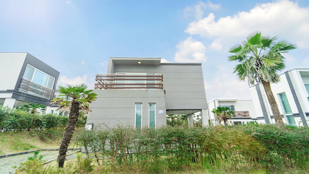 Jeju Private Aewol, Jeju City - 14
