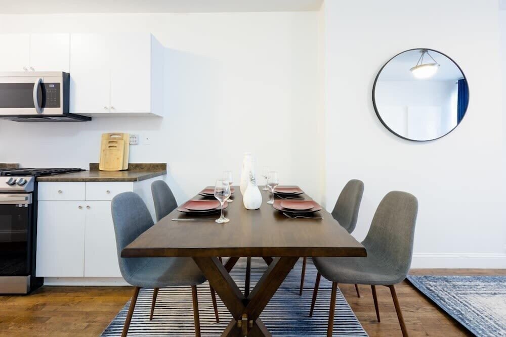 1435 UES Apartment