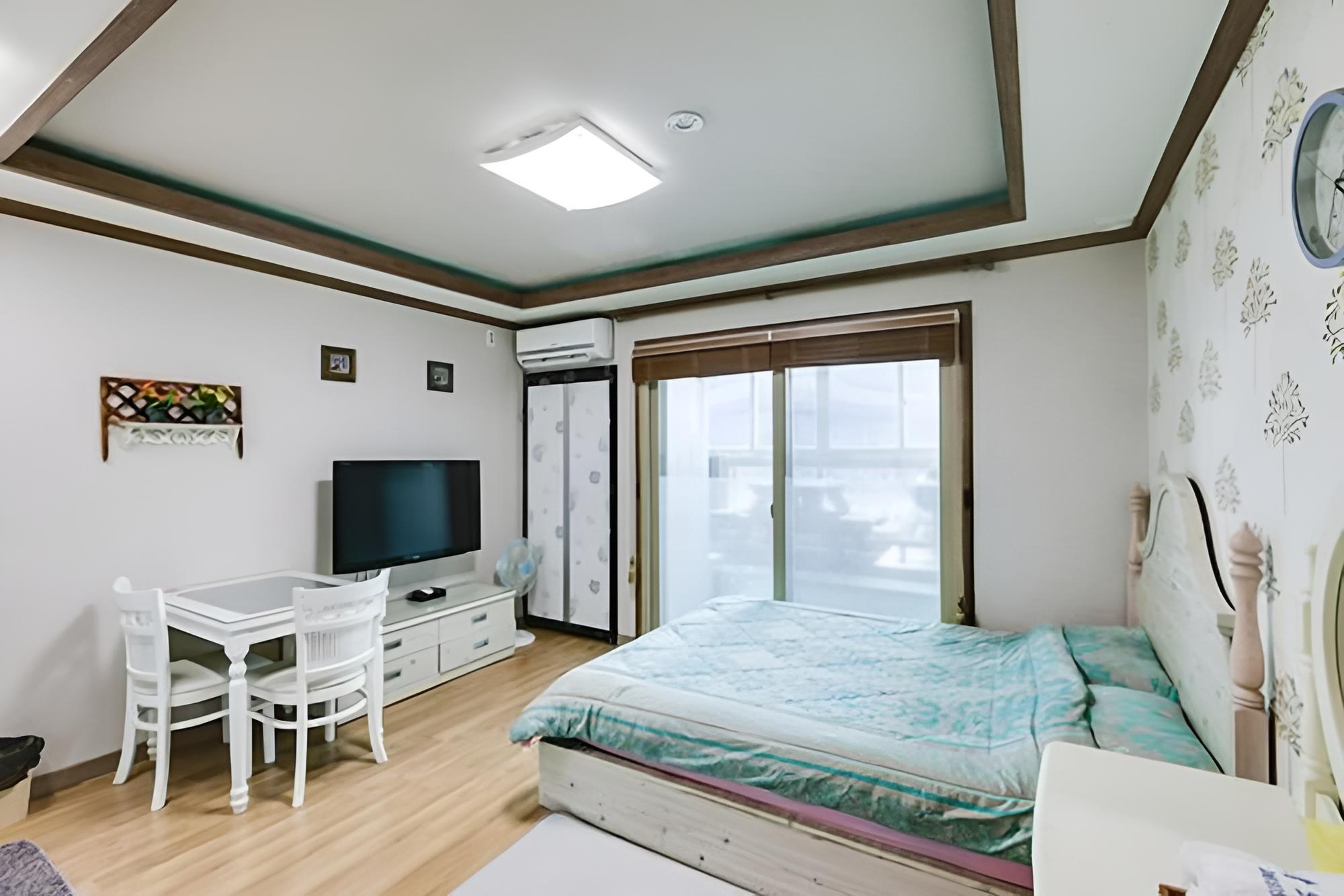 Buan Baramui Soksagim Pension