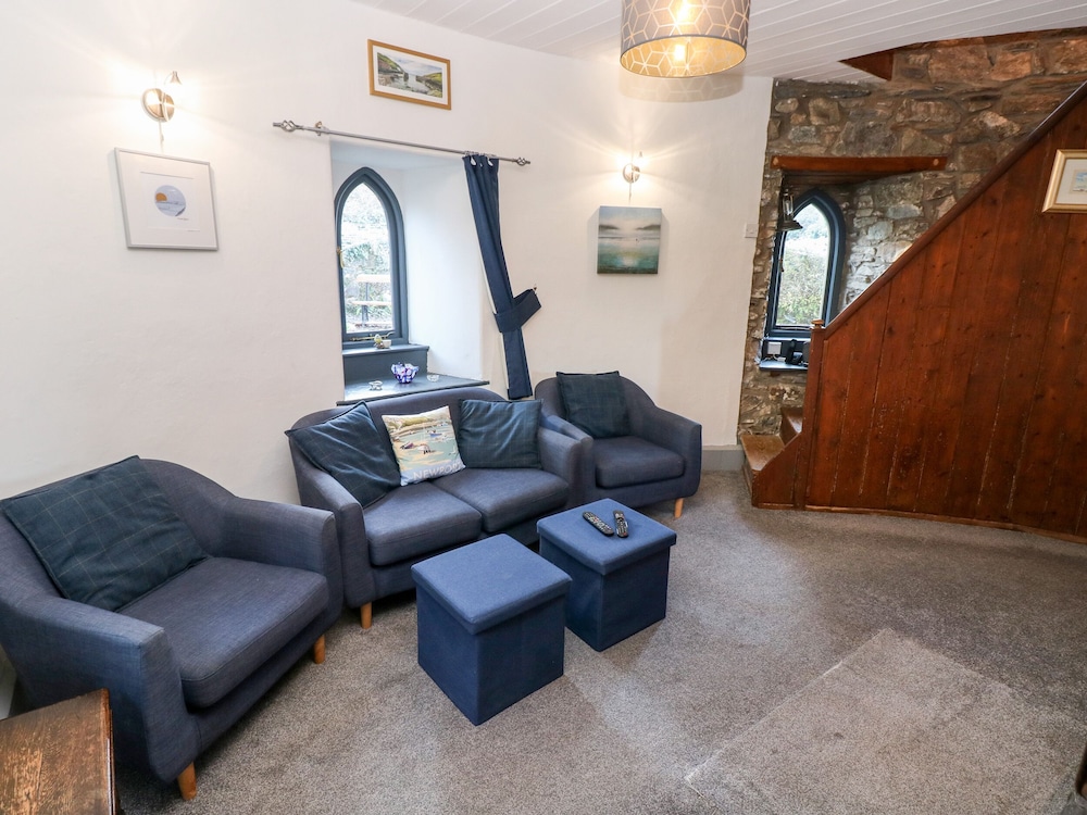 Llwyngwair Lodge