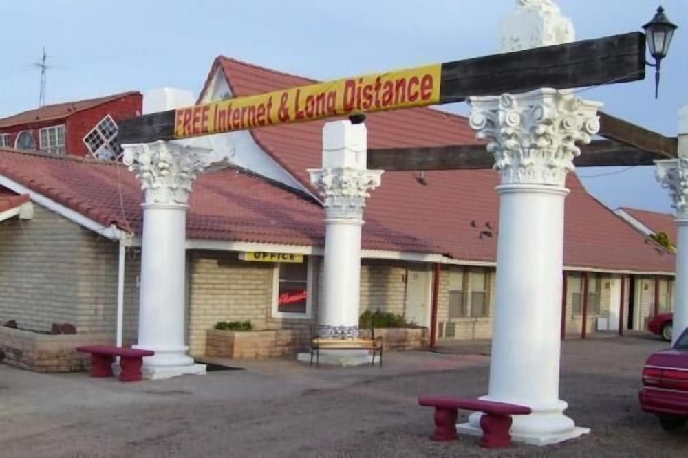 Nostalgic Stay Inn - Property Image 8
