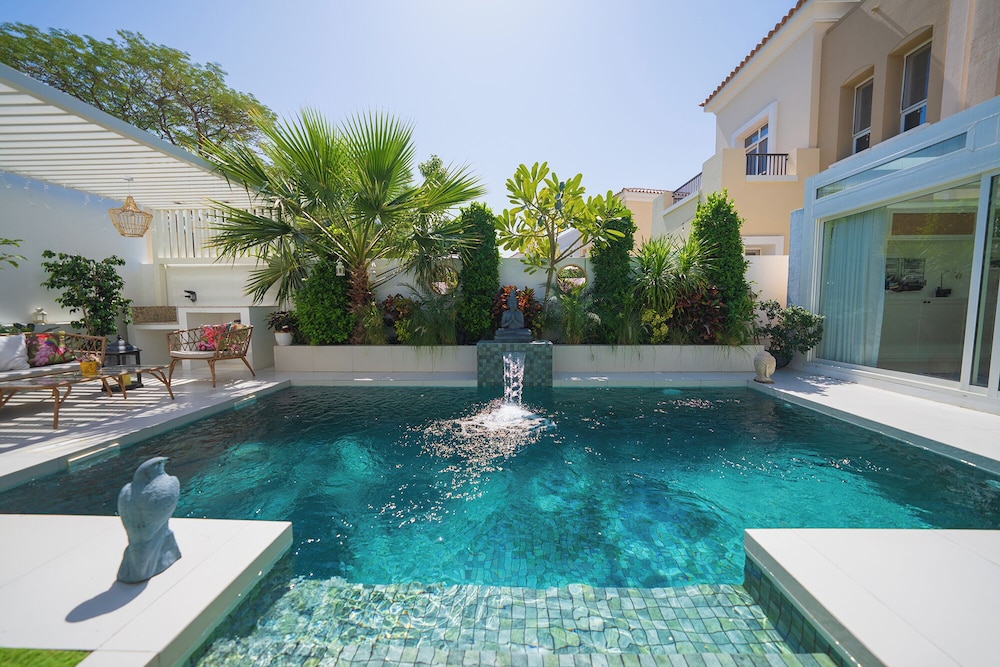 Luxury Short Term Stay 2BHK plus Maids - RANCHES