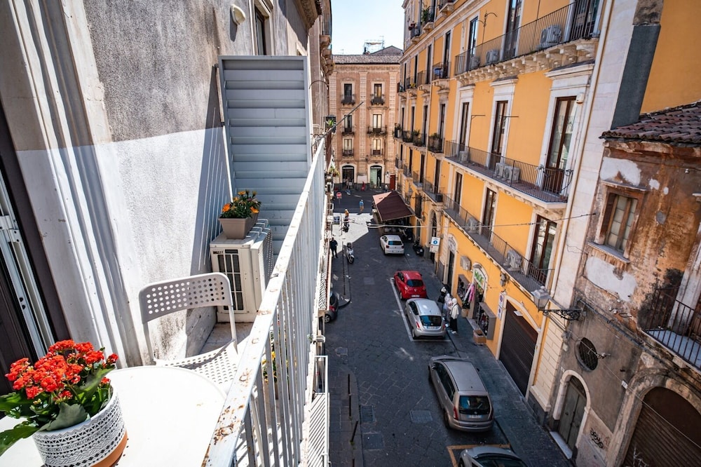 Qori Sicilian Stay