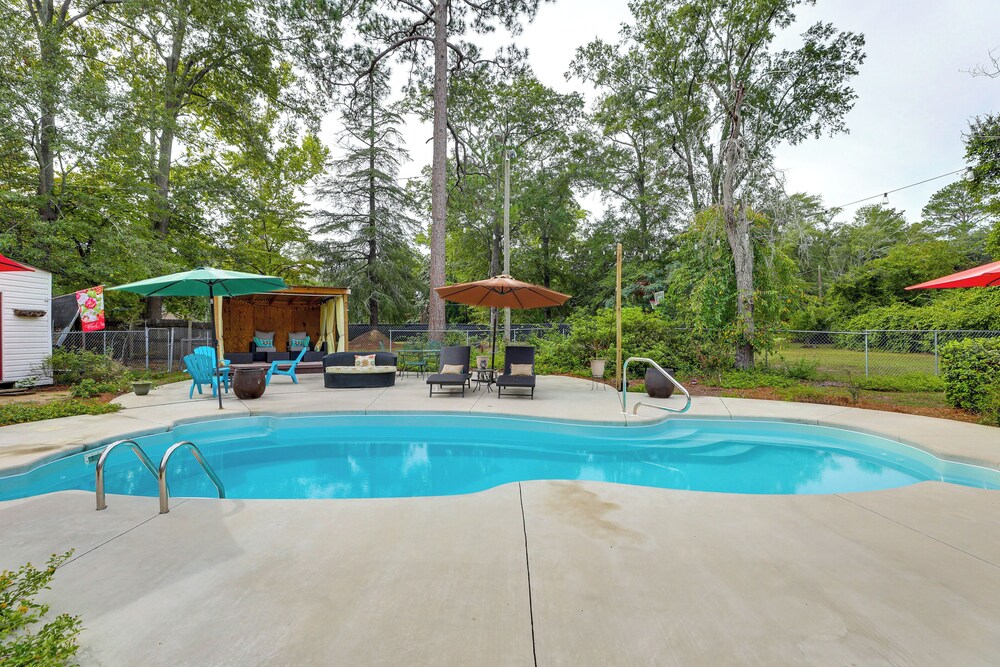 Backyard Oasis w/ Pool: Sunny Sumter Studio!