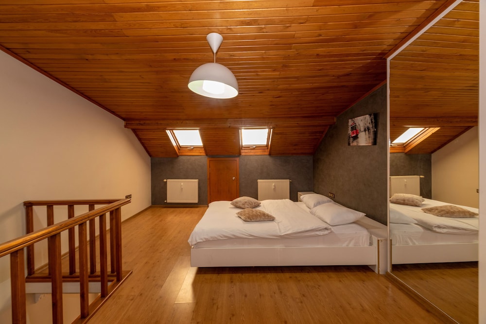 Opera House Otel - Image 31