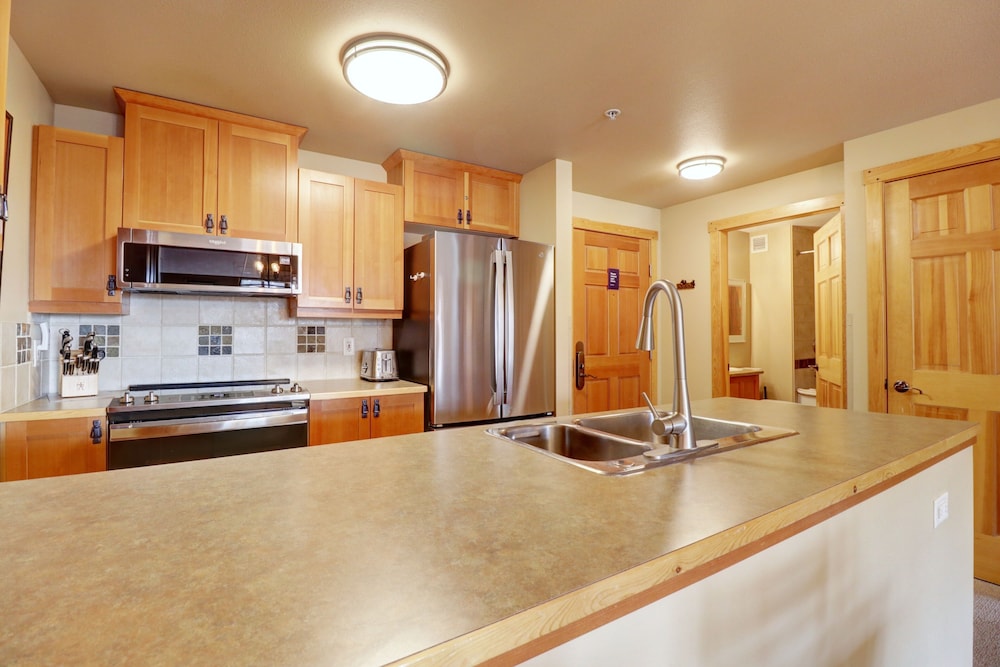 Pp506 Passage Point 1 Bedroom Condo