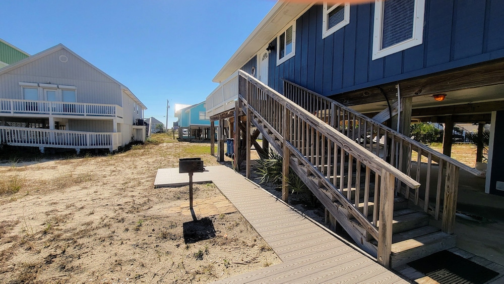 Beach Home With Private Pool & Beach Access- Sleeps 4
