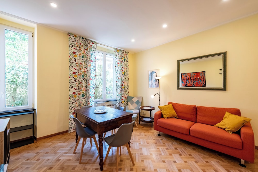 Charming apt with Garden in Castelletto