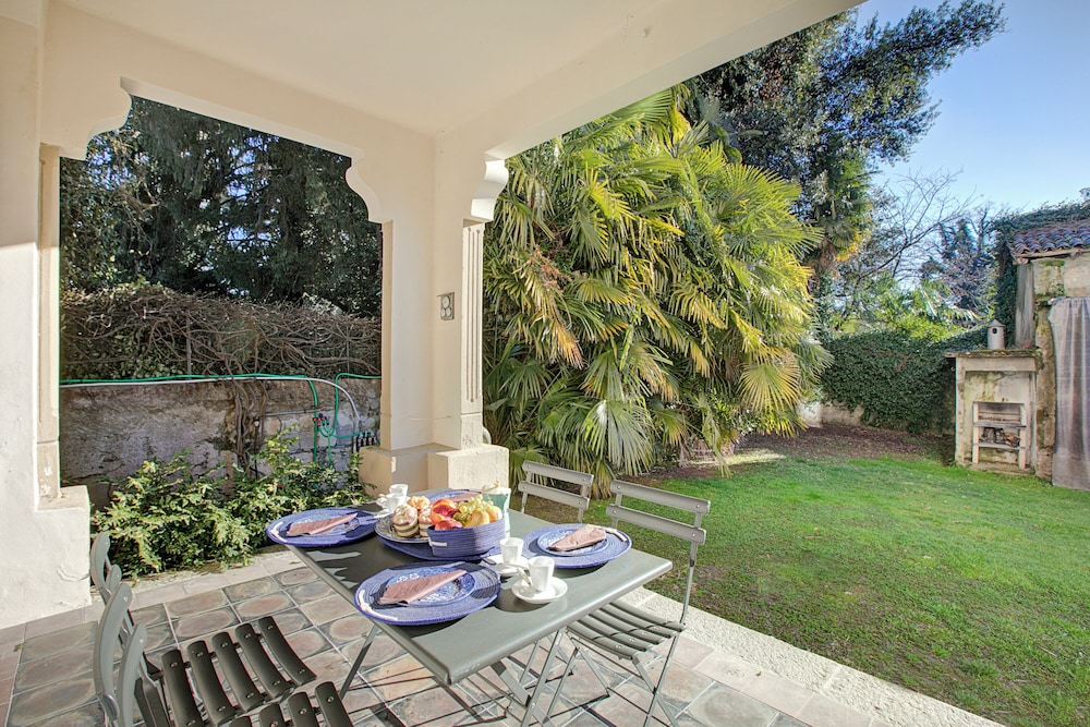 Zara Apartment in Villa Jejia