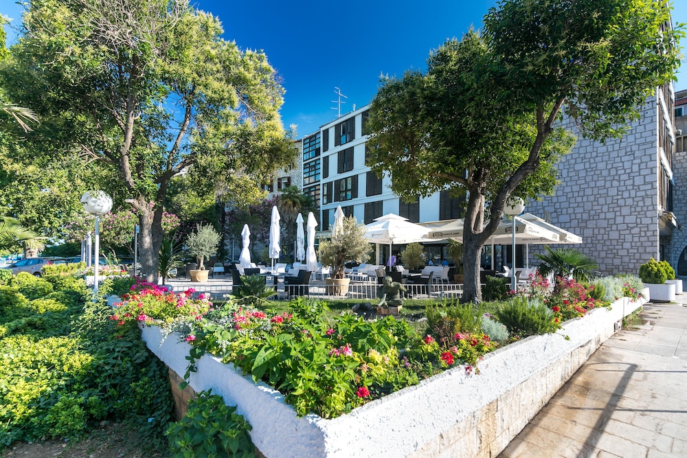 Hotel Jadran - Image 1