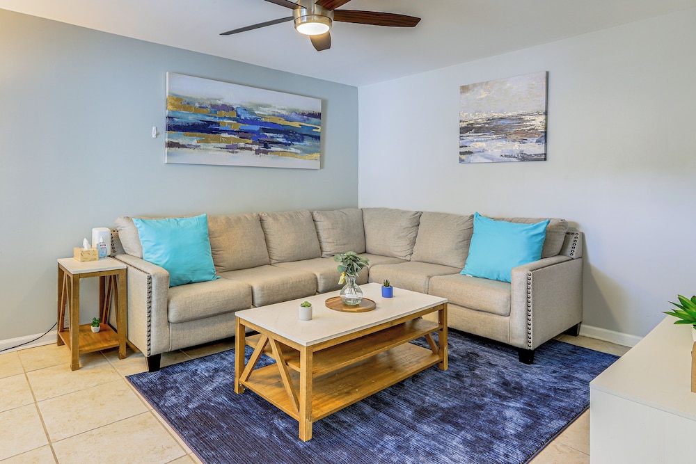 Steps to Park: Dog-friendly Condo in Conyers!
