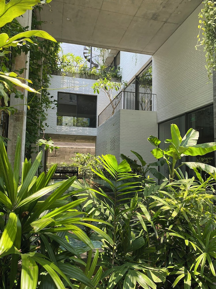 Thang House - Close To Nature