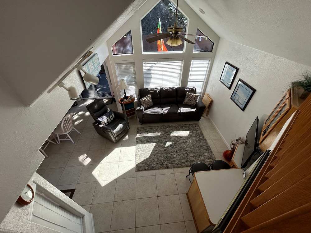 Oceanview Cabin 18 With Private Jacuzzi
