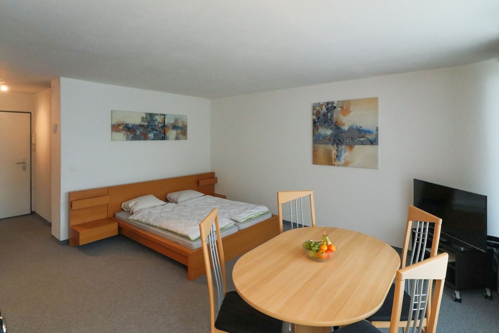 Apartments Cresta