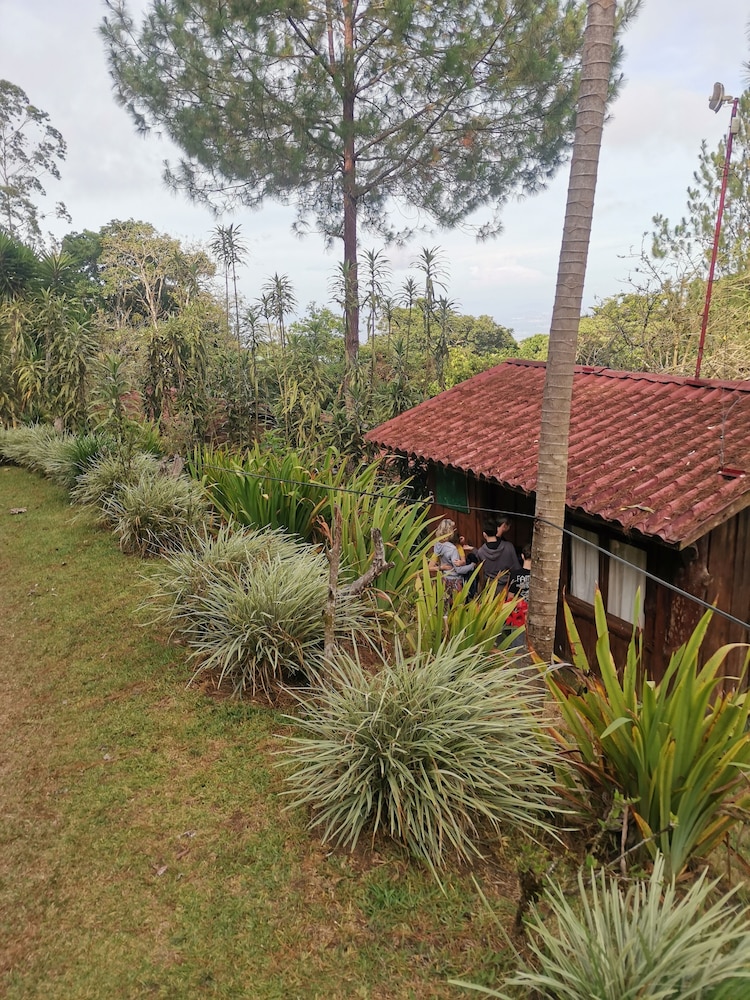 Campos de Oro Wilderness Lodge