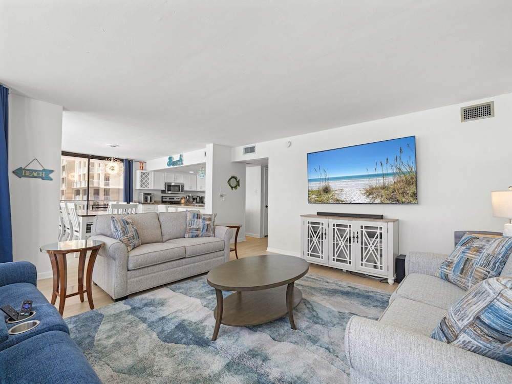 Windward 408 at Edgewater