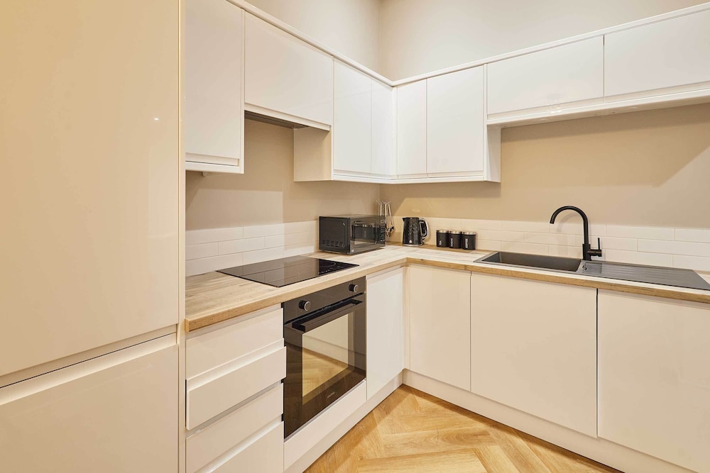 Host Stay Parkside Apartment