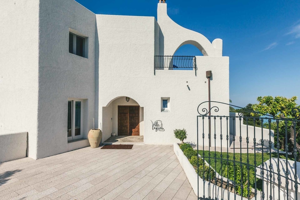 Villa Vignola Hotel