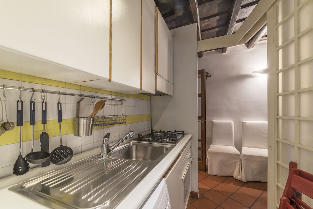 Stylish Flat Domus Aurea
