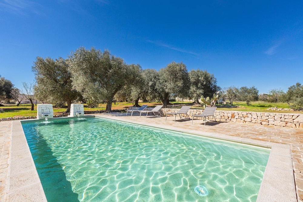 3226 Trullo Sorrentino Luxury Spa by Perle di Puglia view 3