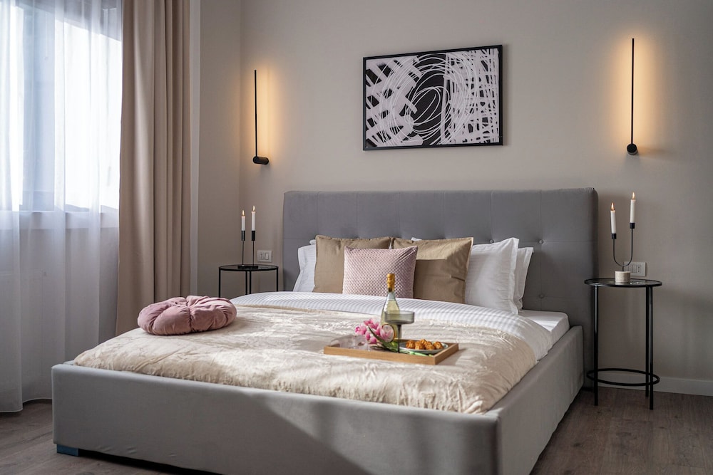 Contemporary 3-Bedroom Lofts - Modern Touches Meet Classic Elegance by Calea Victoriei
