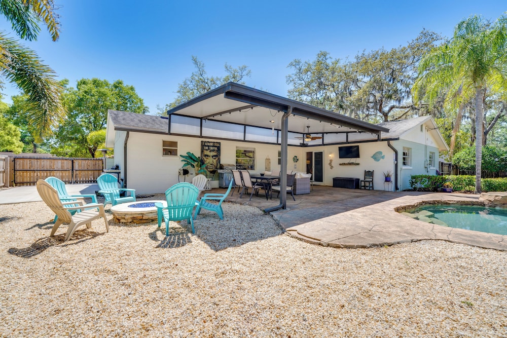 Private Outdoor Oasis w/ Pool: Home in Longwood!