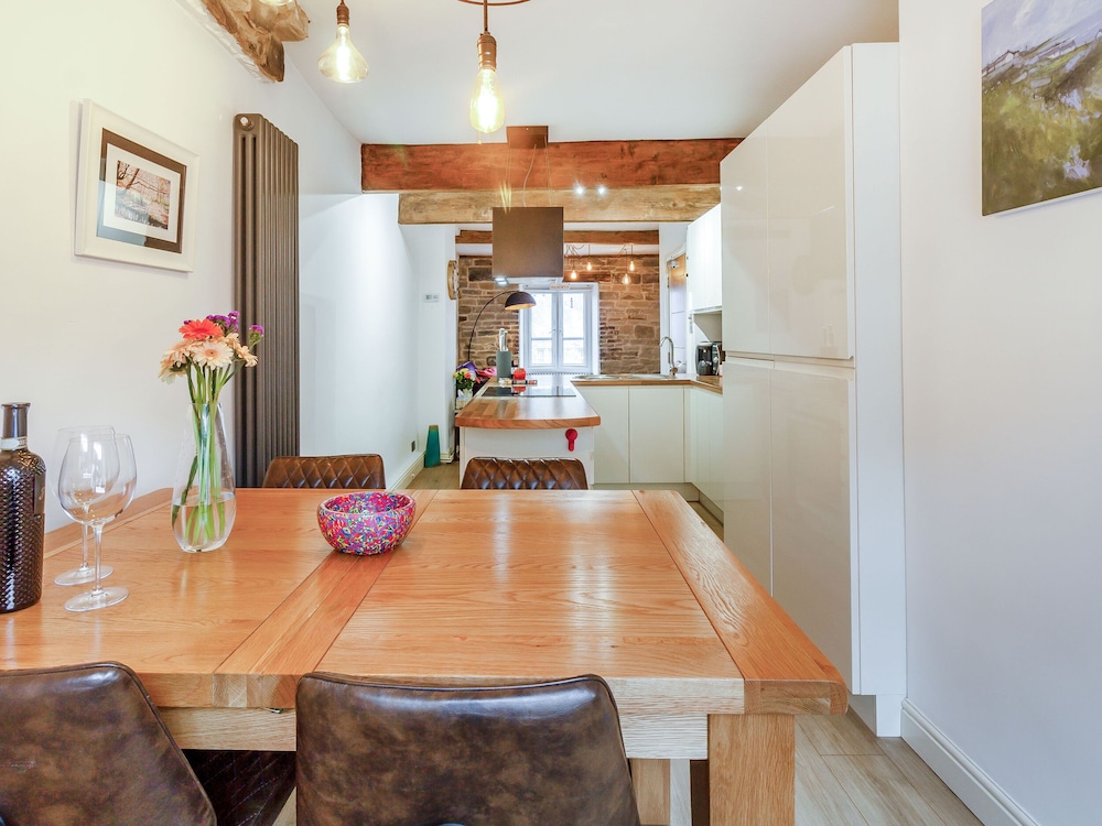 Up-top Cottage