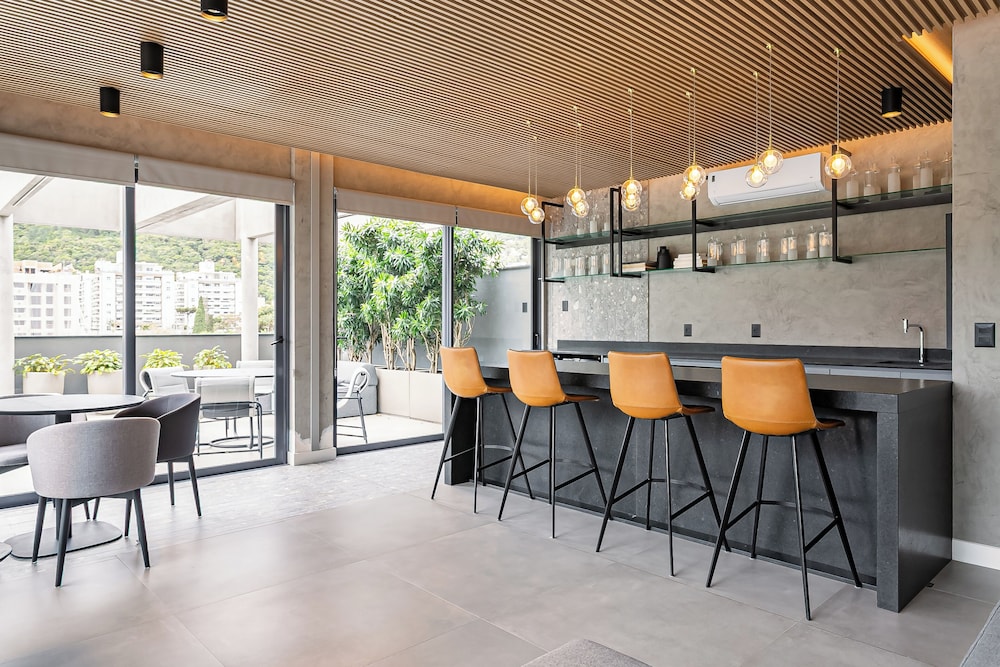 First Residencial Multifuncional by Viva - Conforto e Fácil Acesso às Melhores Praias de Floripa