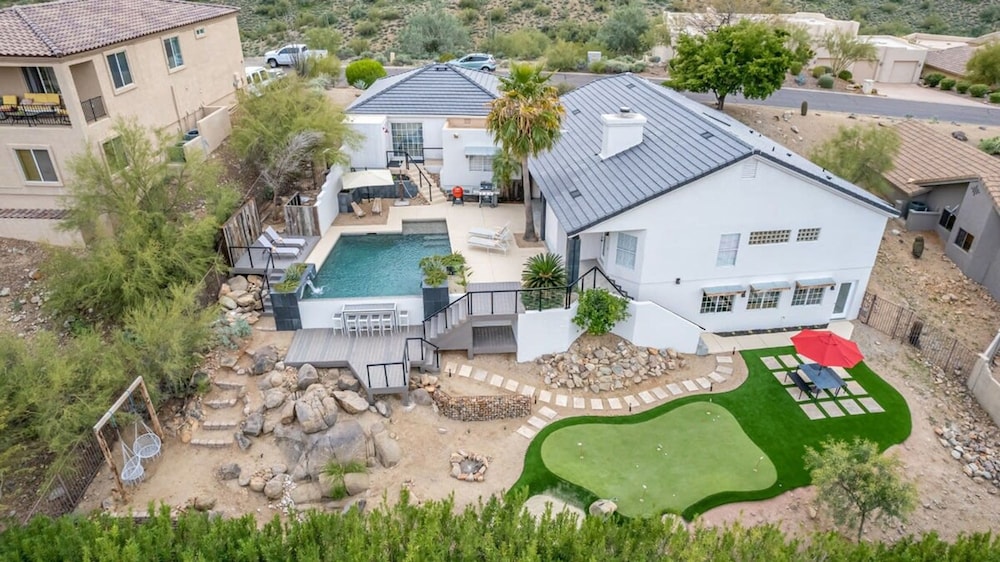 Sunburst Estate Htd Pool Putt Grn Sleeps 14