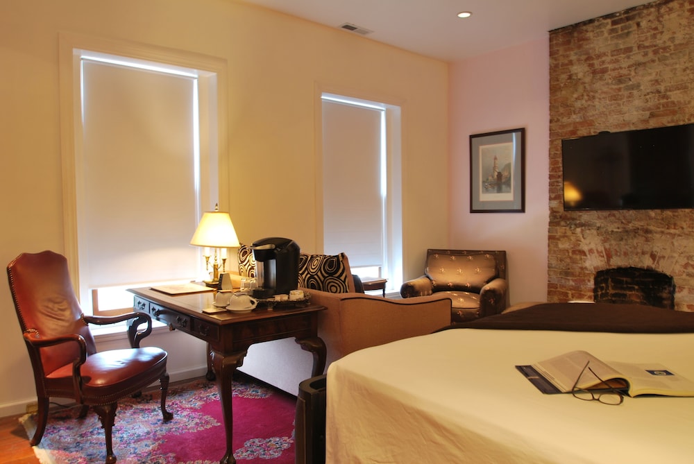 Grand Center Inn