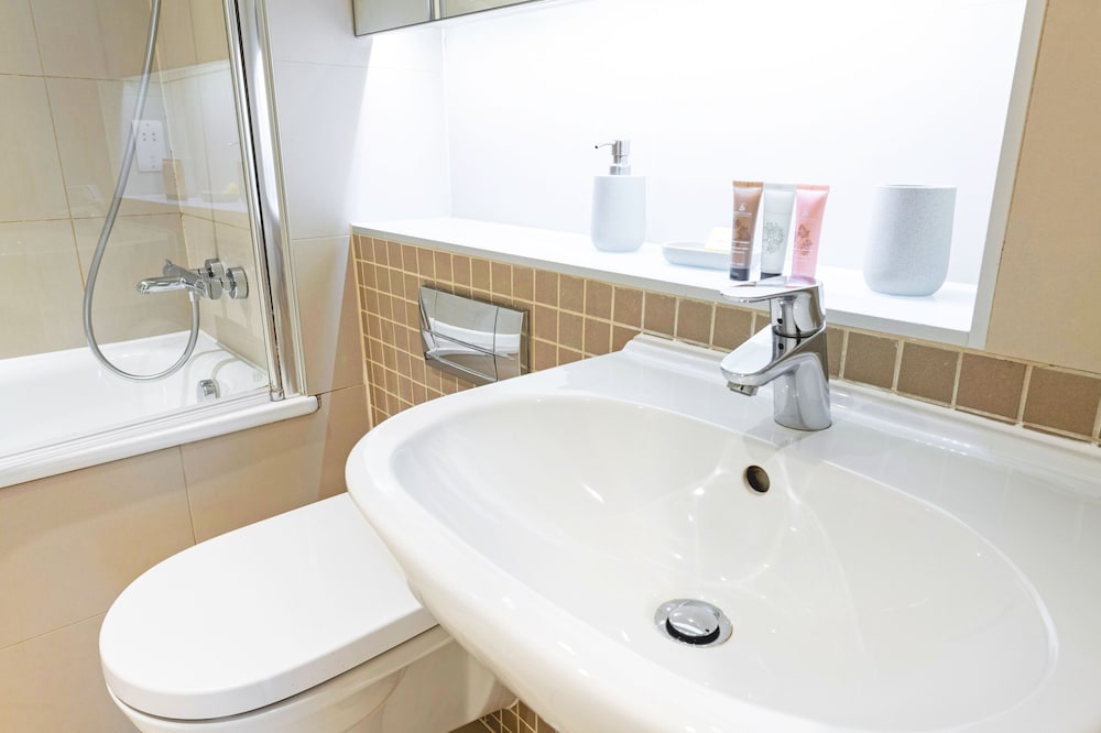Accomodo London Southbank - Spacious & Elegant Apartments near Big Ben & London Eye