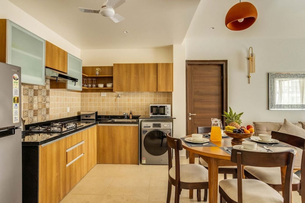 2BR w Pool Sauna 2km to Baga Calangute Beach