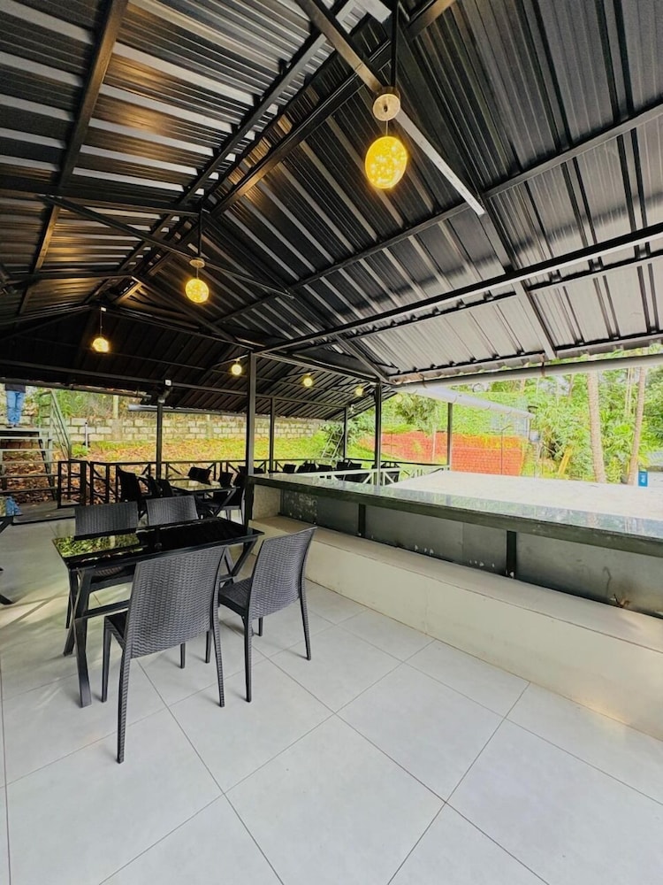 Vayalada Garden resort