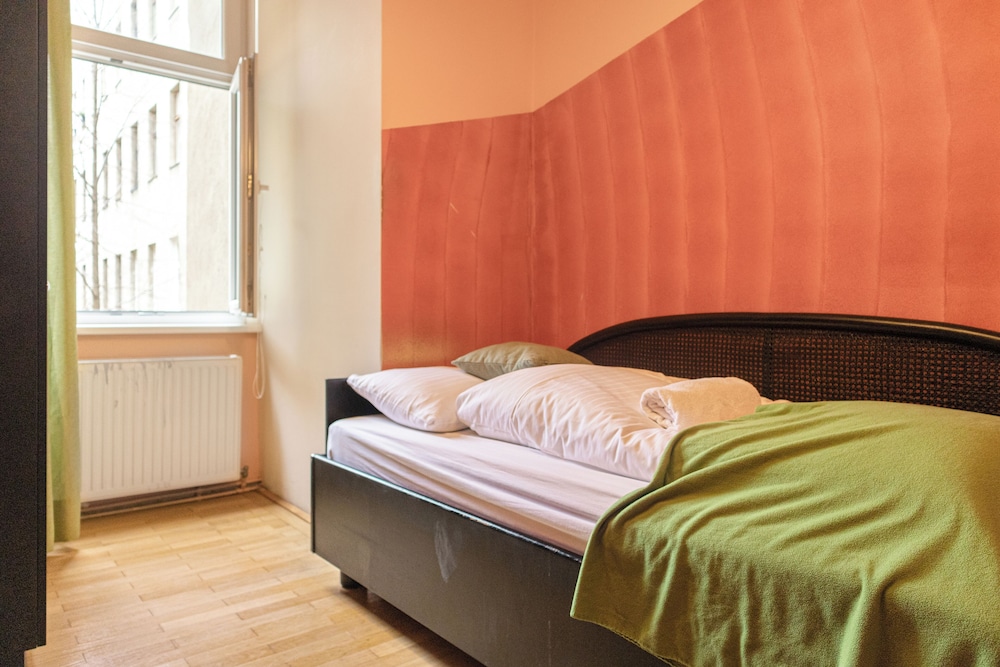 Longstay 2BR Apt in Central Area
