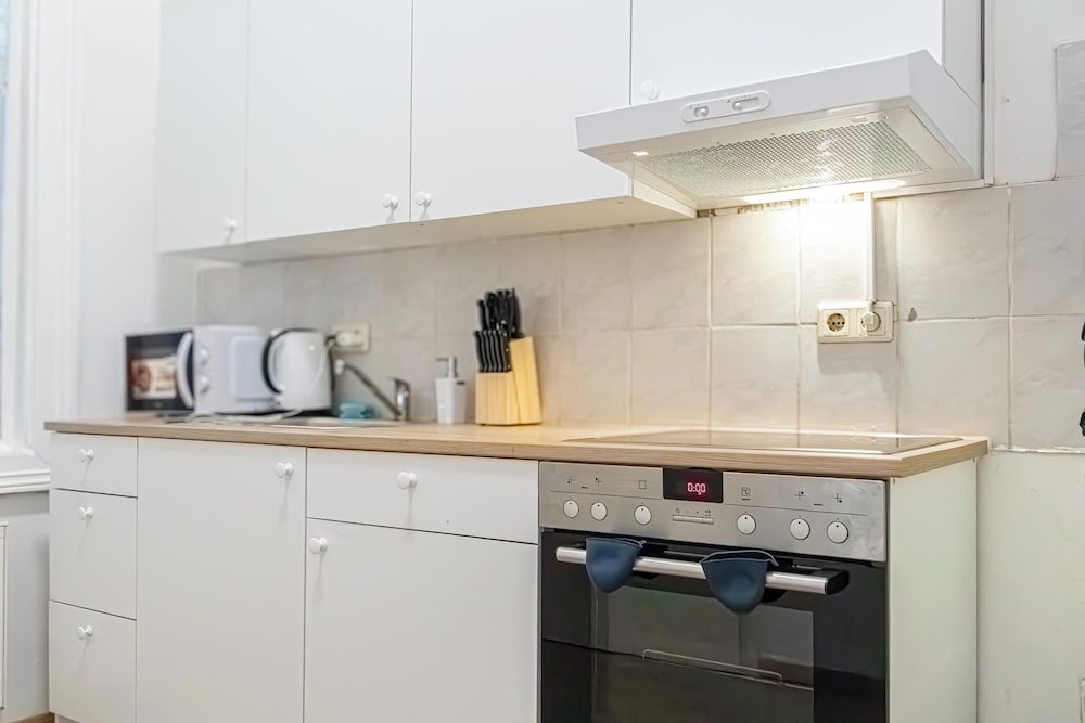 Long Stay 2BR Apt For 5 Stadthalle