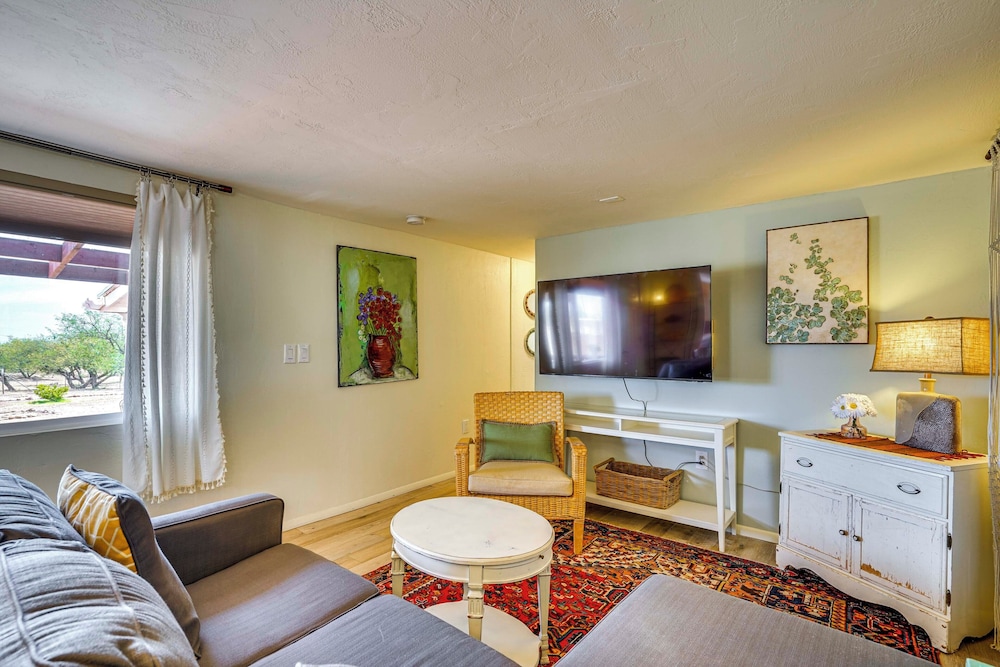 1 Acre, Home Office: Sierra Vista Gem 4 Mi to Dtwn