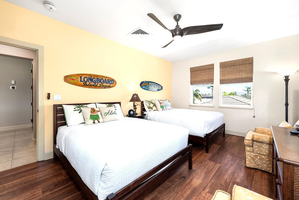 Halii Kai Oceanfront KBM Resorts 2 Units, 4 Bedrooms Ml-2567