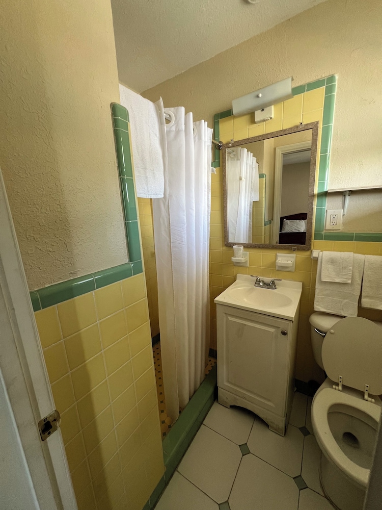 Budget Inn