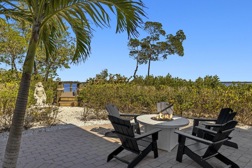 21381 Widgeon Point 6 Bedroom Estate
