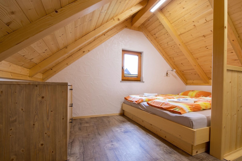 Mountain Lodge Jereka view 3