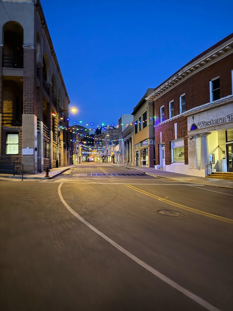 The Block Hotel Bisbee
