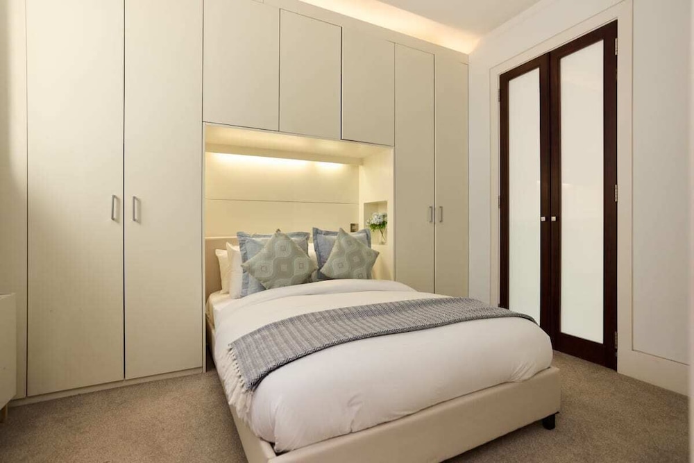 The Radnor Mews Residence Stylish 3bdr Mews House