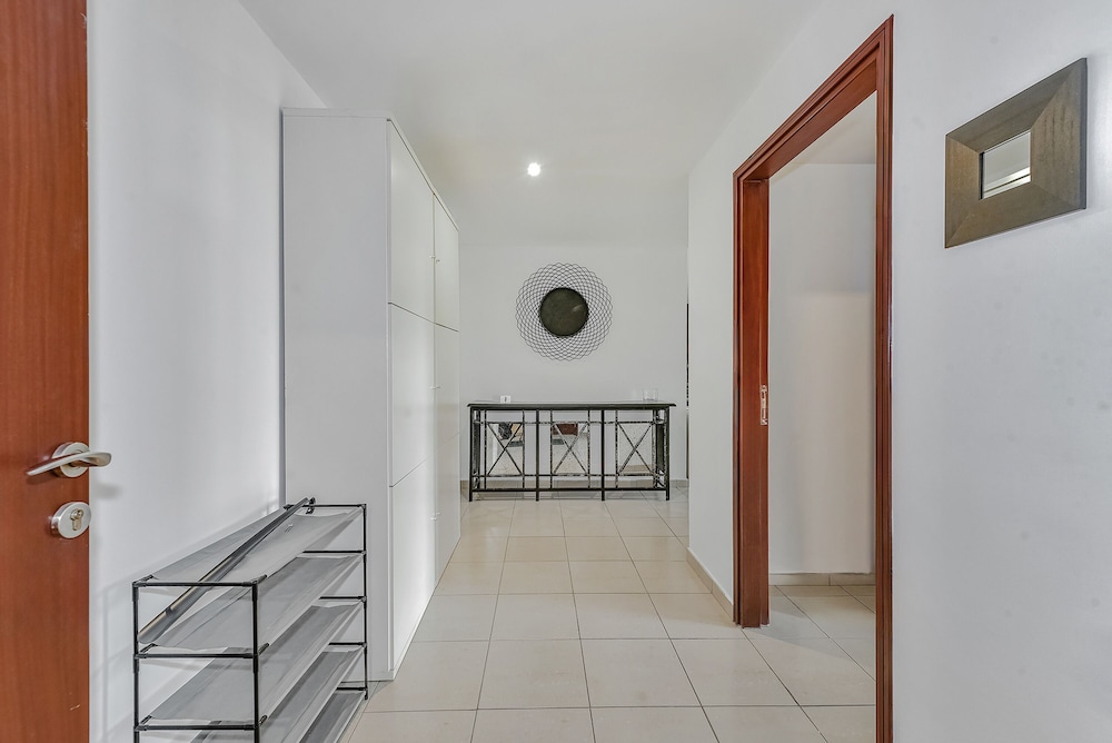 1BR Apartment with Marina View at Sadaf