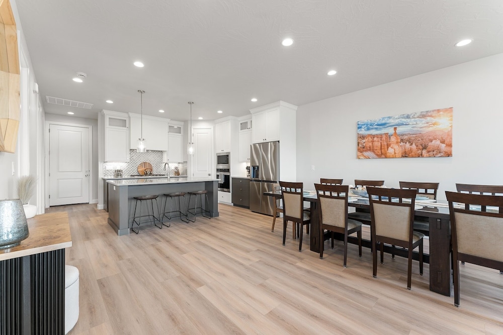 Oasis Retreat 5 Bedroom Townhouse