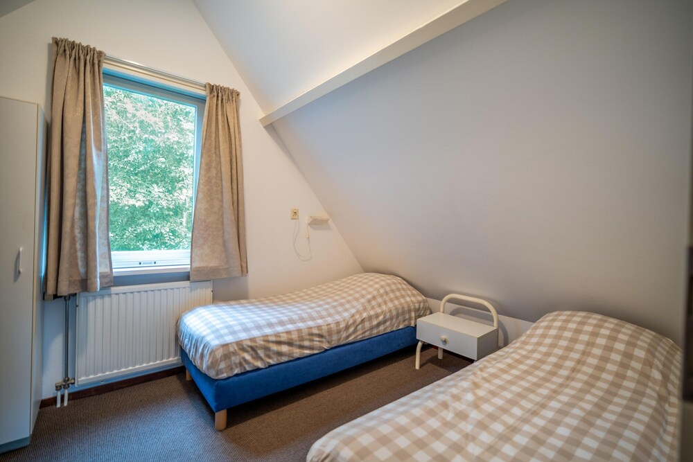 Tastefully and Modernly Furnished 5-person Bungalow