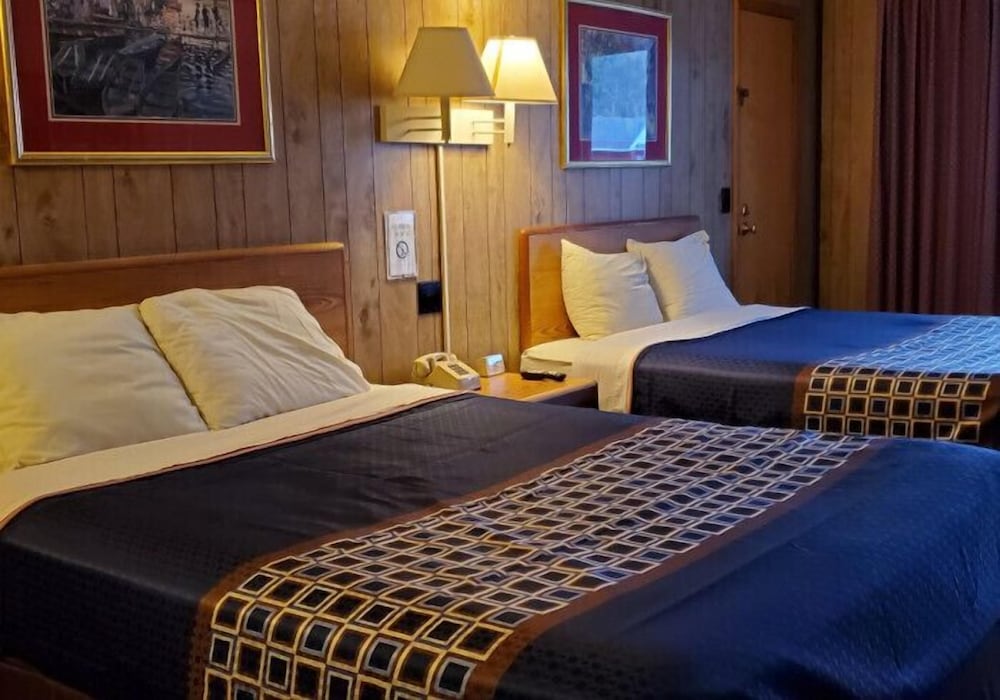Red Ranch Motel