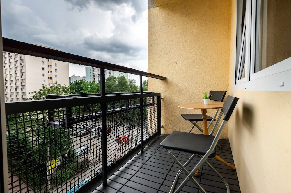 Warsaw Concierge Silver Apartment view 4