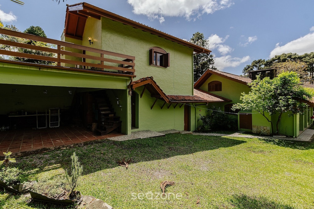House With Barbecue in Gramado Rje0980