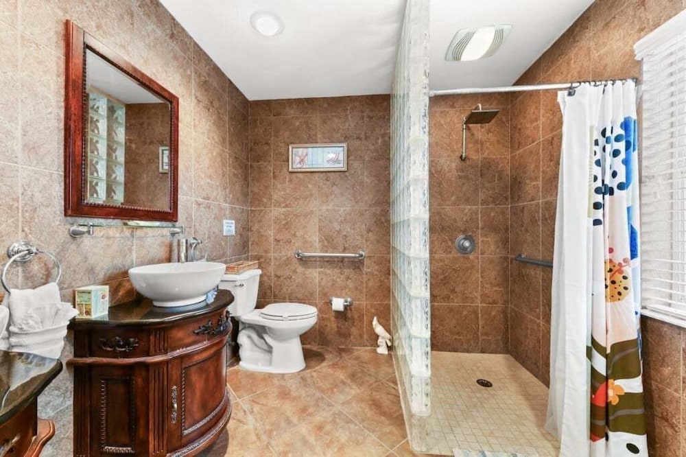 Cozy 3br Home W/ Private Pool Near Disney 3 Bedroom Villa